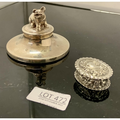 472 - 925 SILVER PAPER WEIGHT WITH PIG TO TOP, 205G (FILLED) TOGETHER WITH AN ANTIQUE SILVER TRINKET BOX, ... 