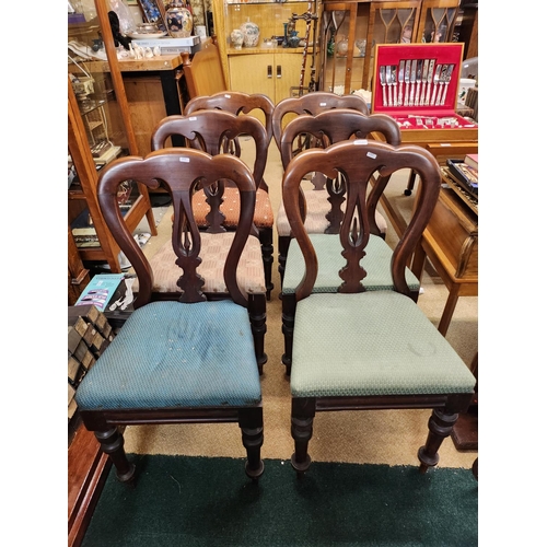 418 - A SET OF 6 VICTORIAN MAHOGANY DINING CHAIRS C.1890, BALLOON BACK WITH SHAPED AND CURVED BACKS, SPLAY... 