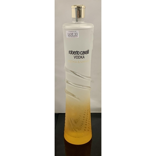 33 - 1L ROBERTO CAVALLI VODKA - VODKA AND MANGO IN PRESENTATION BOTTLE