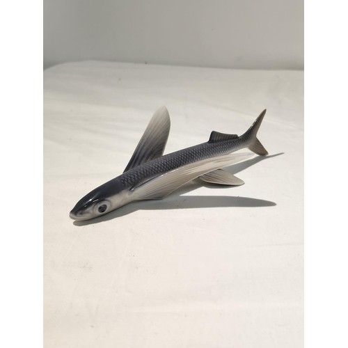 280 - Royal Copenhagen flying fish 3050 Designed by Platen Hallermundt 4cm tall 15cm wide