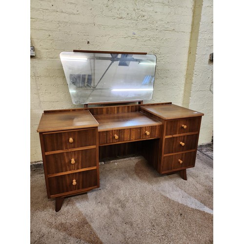 389 - MORRIS OF GLASGOW KNEEHOLE DRESSING TABLE WITH SIX DRAWERS AND ATTACHED MIRROR (TO MATCH PREVIOUS LO... 