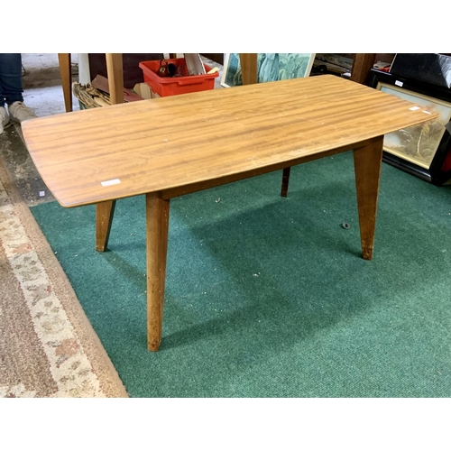 394 - CUMBRAE MORRIS OF GLASGOW SMALL COFFEE TABLE (TO MATCH LOT 391)