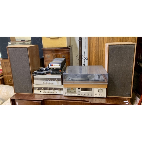 401 - STEREO SYSTEM INC A LEAK DELTA AM/FM TUNER, LEAK DELTA AMPLIFIER, AN AKAI GXF35 STEREO CASSETTE DECK... 