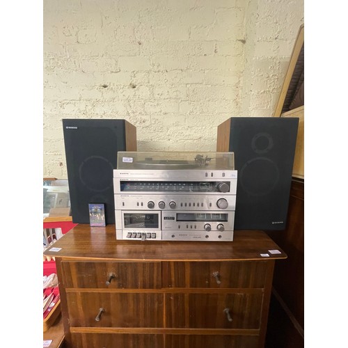 242 - SANYO UMC 9003 STEREO SYSTEM (TURNTABLE, TUNER, AMP, TAPE DECK AND 2 X SANYO SPEAKERS) WITH SMALL CO... 