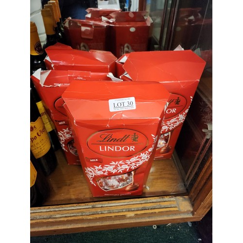 30 - 5 X 600G BOXES OF LINDOR MILK CHOCOLATES - DGD PACKAGING