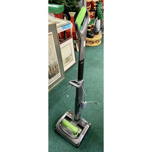 206 - G-TECH AIR RAM VACUUM WITH CHARGER