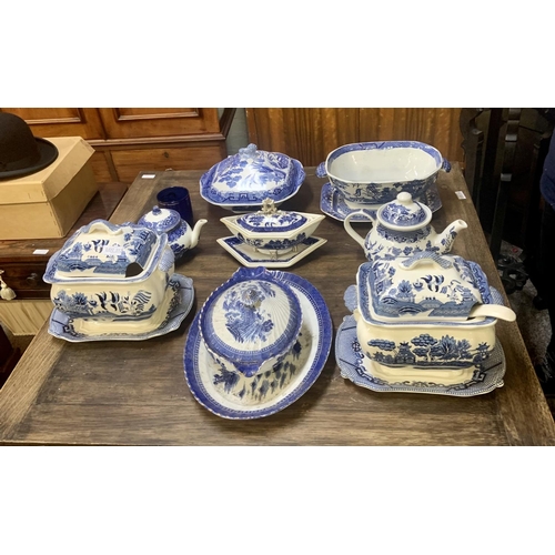 352 - A COLLECTION BLUE & WHITE VICTORIAN STAFFORSHIRE DINNER & SERVING WARES