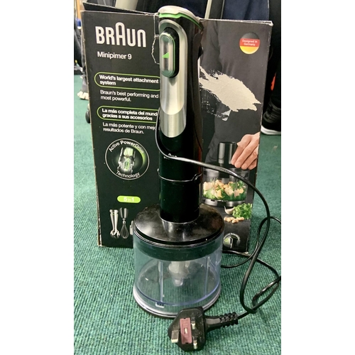 145 - BOXED BRAUN MULTI QUICK 9 HAND HELD BLENDER/CHOPPER