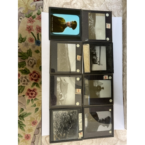 346 - A COLLECTION OF MILITARY GLASS SLIDES & OTHERS - EARLY 20TH C. POSS WWI