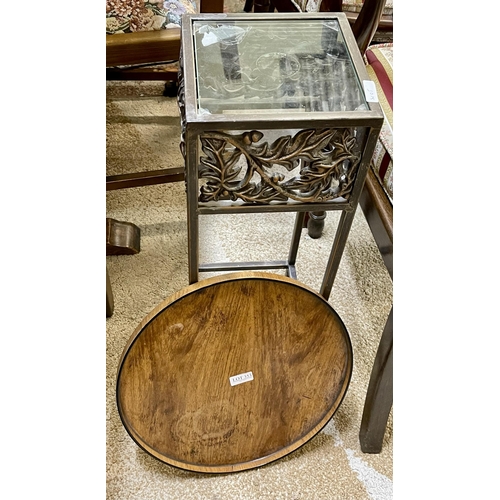 353 - METAL AND GLASS PLANT STAND AND CIRCULAR WOODEN TRAY WITH EBONISED UNDERSIDE AND RIMS