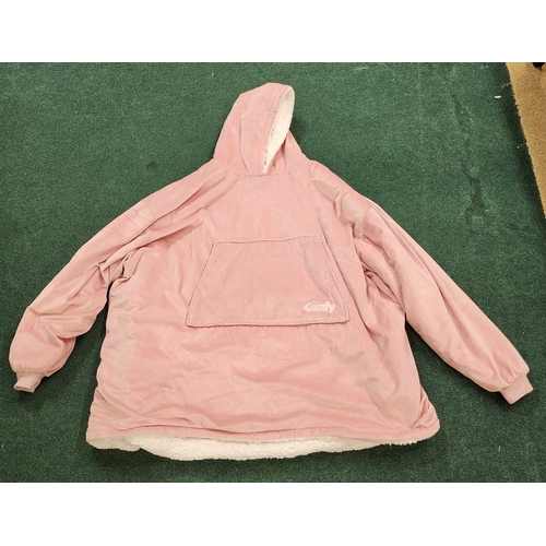 215B - 'THE COMFY' LARGE WEARABLE BLANKET IN PINK