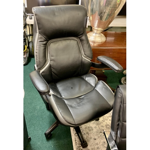 178 - DORMEO MEMORY FOAM TWO TONE GREY/BLACK LEATHER EXECUTIVE CHAIR