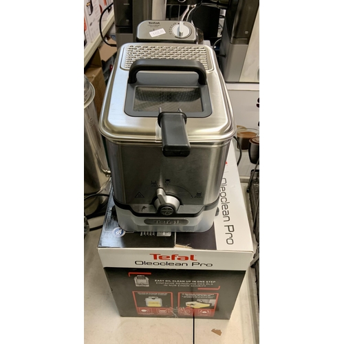 92 - BOXED TEFAL OLEO CLEAN PRO DEEP FAT FRYER