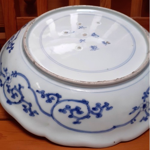 232 - LARGE JAPANESE IMARI DISH 18TH/19TH C. THE BASE HAS SPURS MARKS, & A CHENGHUA MARK -D: 29CMS