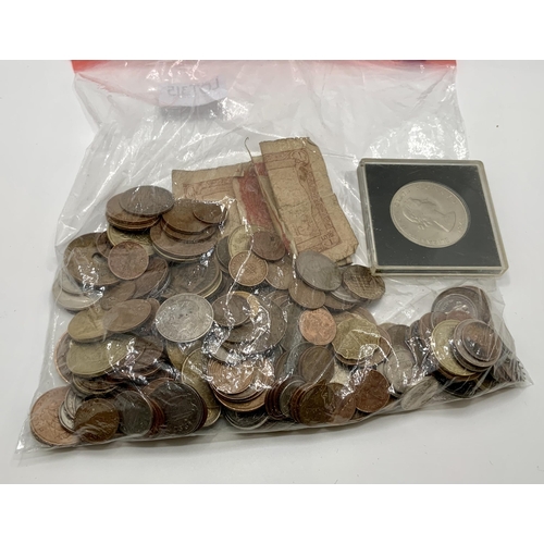 315 - A BAG OF BRITISH/IRISH AND CONTINENTAL COINS - VARIOUS