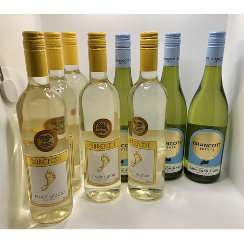 35 - 3X BRANCOTT ESTATE SAUVIGNON BLANC 75CL TOGETHER WITH 5X BAREFOOT PINOT GRIGIO 75CL (8 TOTAL)