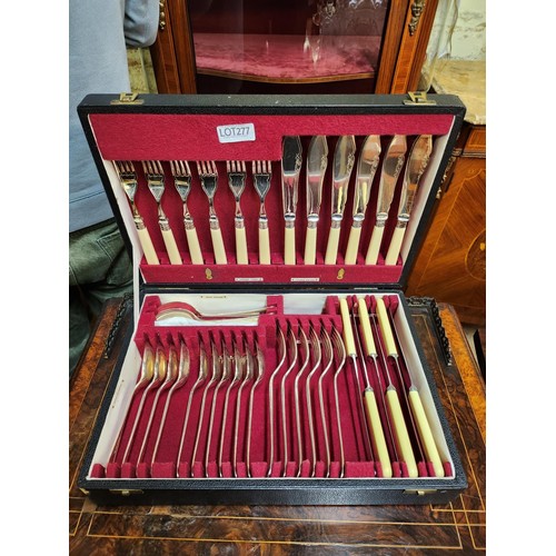 277 - A WALKER AND HALL CASED 6 SETTING CANTEEN OF CUTLERY