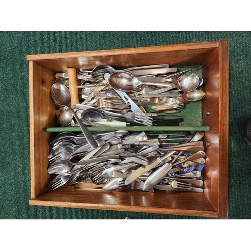 299 - LARGE QTY CUTLERY - MISCELLANEOUS