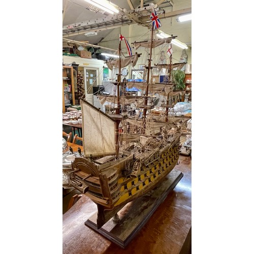 223 - A LARGE FULLY RIGGED MODEL OF NELSON'S FLAG SHIP HMS VICTORY ON PLINTH WITH METAL NAME SHIELD -