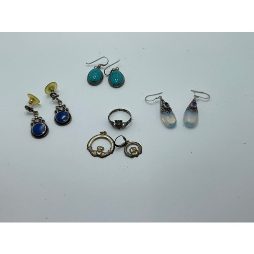 291 - SMALL QTY. OF SILVER EARRINGS