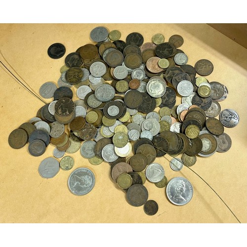 292 - A SMALL COLLECTION OF BRITISH & CONTINENTAL COINS - PRE-EURO AND PRE-DECIMAL