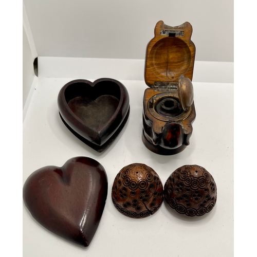 307 - ANTIQUE WOODEN BOXES -A LIDDED HEAT SHAPED ROSEWOOD BOX, AN UNUSUAL INKWELL IN THE FORM OF A BOXER D... 