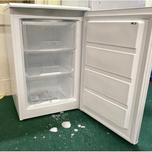 310 - UNDER COUNTER 3 DRAWER FREEZER