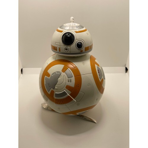 321 - STAR WARS BB8 INTERACTIVE FIGURE. DRIVES ROUNDS AND MAKES BB8 NOISES