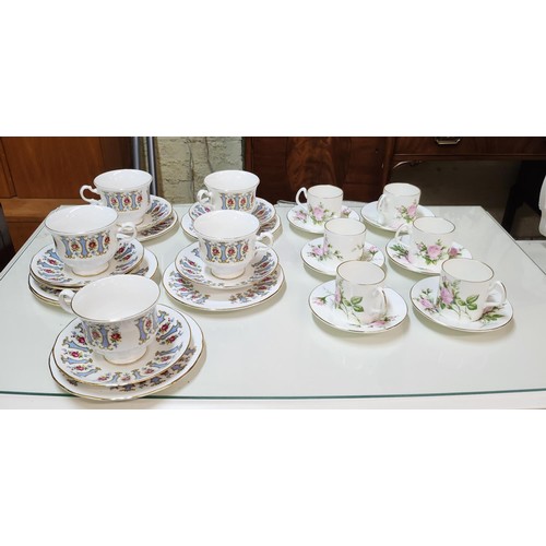 308 - A GAINSBOROUGH PATTERNED BONE CHINA TEA SET -CUPS AND SAUCERS (15 PIECE) TOGETHER WITH HEATHCOTE COF... 