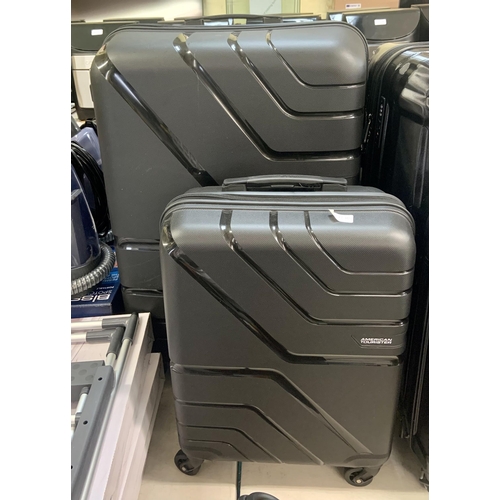 106 - AMERICAN TOURISTER -BLACK TWIN LUGGAGE SET - LARGE/CABIN