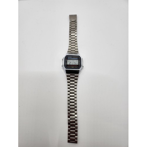 202B - A CASIO VINTAGE A5003437 STAINLESS STEEL BRACELET WATCH