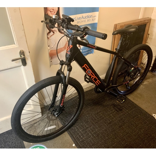 142 - VITESSE FORCE 28 E-BIKE -ELECTRIC MOUNTAIN BIKE with key NO CHARGER -SCREEN DAMAGED -BUT RIDES OK