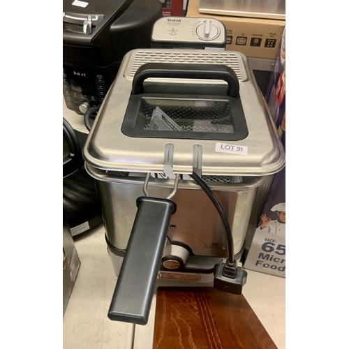 91 - TEFAL OLEOCLEAN PRO DEEP FAT FRYER SLIGHT PREVIOUS USEAGE
