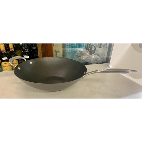 93 - 14 INCH NORDIC WARE ASIAN WOK SLIGHT PREVIOUS USE