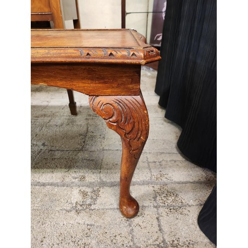 210 - SMALL COFFEE TABLE ON QUEEN ANNE FEET, CARVED LEGS (NOTE MISSING GLASS TOP)