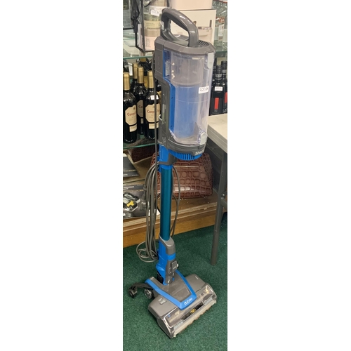 106 - SHARK DUO-CLEAN STICK VACUUM CLEANER WITH ANTI HAIR WRAP TECHNOLOGY