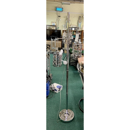 185 - BRIDGEPORT DESIGNS THREE TIER FLOOR LAMP WITH CHROME/CRYSTAL SHADES