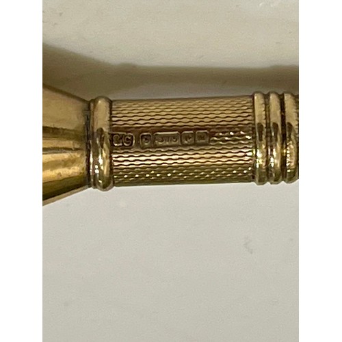 368 - A 9CT YELLOW GOLD CIGAR PIERCER TOGETHER WITH A YELLOW METAL PENCIL HOLDER I. PIERCER 8.5GRAMS, II. ... 