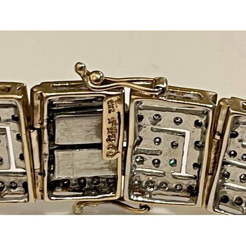 369 - A 9CT GOLD & DIAMOND ART DECO GREEK KEY PATTERN BRACELET