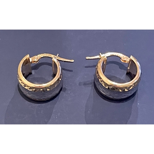 371 - A PAIR OF 14KT YELLOW AND WHITE ITALIAN GOLD EARRINGS 3.42G