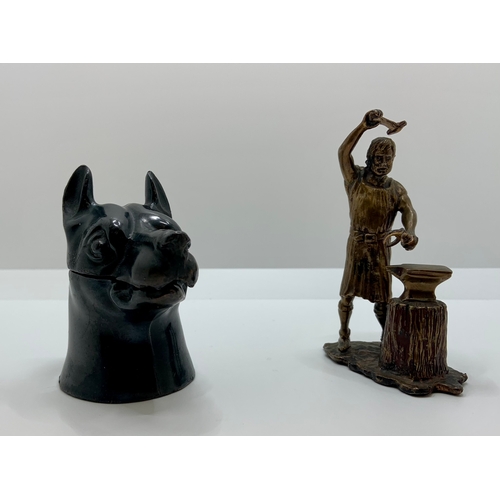 375 - A VINTAGE BRONZE FIGURE OF A BLACKSMITH 
(H:10CM, L: 7CM) - AND A VINTAGE BRONZE HINGED INKWELL IN T... 