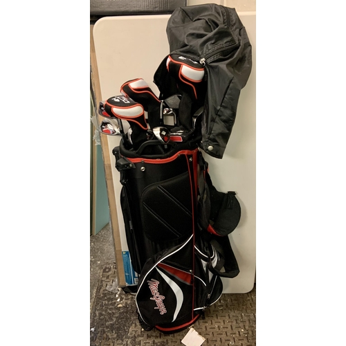 28 - MACGREGOR 12 PIECE GOLF CLUB SET - INC. IRONS, DRIVER, PUTTER (PLEASE NOTE 7 IRON IS BENT)