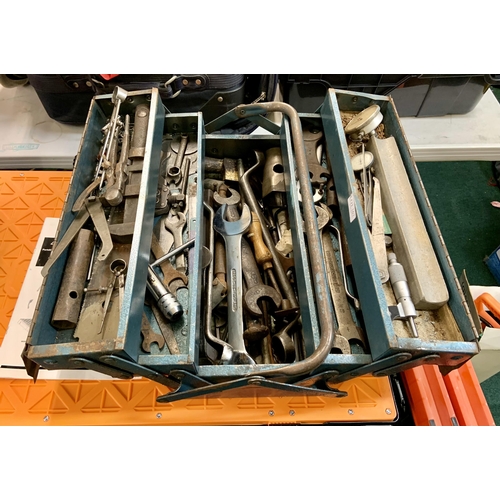 167 - BLUE METAL CANTILEVER TOOL BOX AND CONTENTS INC. SPANNERS, CHISELS ETC.