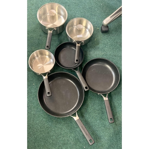 77 - 8 PIECE KITCHEN AID COOKWARE SET - 6 PANS/2 LIDS - STAINLESS STEEL