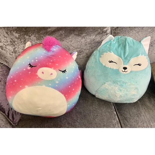 180 - 2 LARGE SQUISHMALLOWS - DABNEY AND FAISAH (VERY SLIGHT SHOP SOILING)