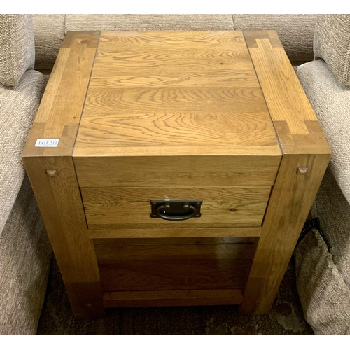 211 - OAK FURNITURE LAND ONE DRAWER OCCASIONAL/LAMP TABLE - 50CMW X 42CMD X 60CM H