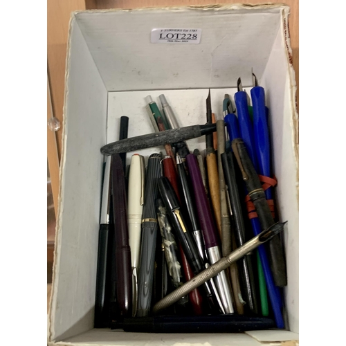 228 - SMALL QTY VARIOUS FOUNTAIN PENS