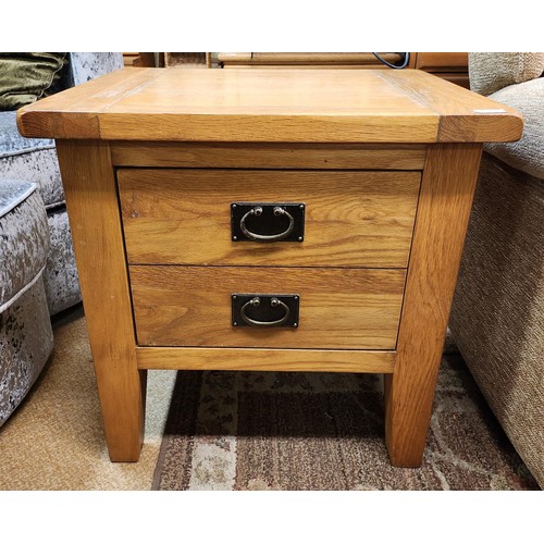 215 - OAK FURNITURE LAND LIGHT OAK LAMP TABLE WITH SINGLE DRAWER (MADE TO LOOK LIKE TWO DRAWERS) - 60CMW X... 