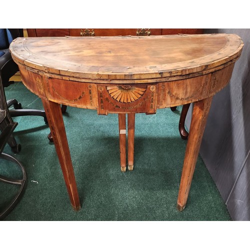 225 - A LATE VICTORIAN SATIN WOOD INLAY FOLDING TOP CIRCULAR TABLE WITH HINGE TOP, ON GATELEGS - RESTORATI... 