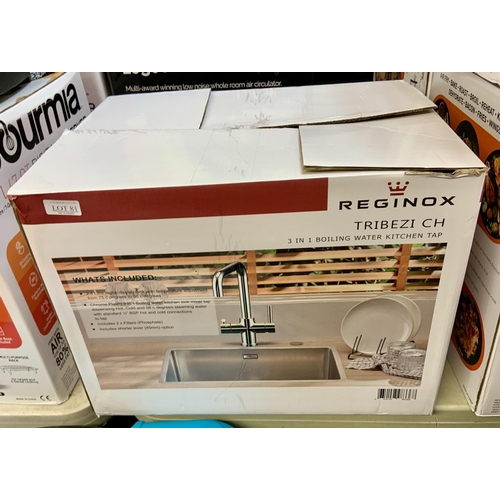 81 - BOXED REGINOX THREE IN ONE BOILING WATER KITCHEN TAP - TRIB EZI CH